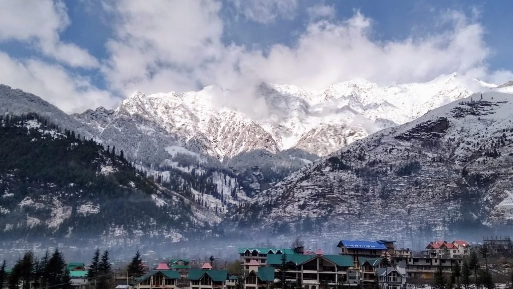 Snow covered mountains of Manali